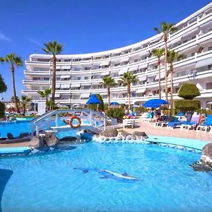 https://club-atlantis-studio-54-in-front-line-tenerife.adeje-hotels.com