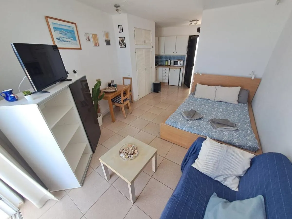 Comfortable Lucy Apartment 706 With Amazing Sea-View Puerto del Carmen